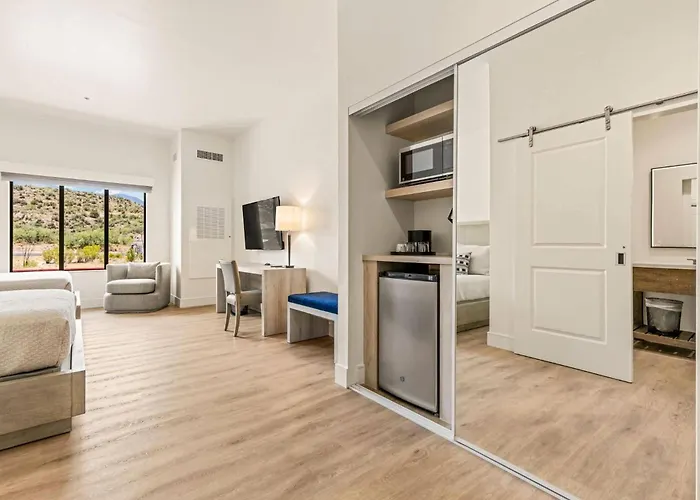 Taawaki - Cottonwood Hotel 4*